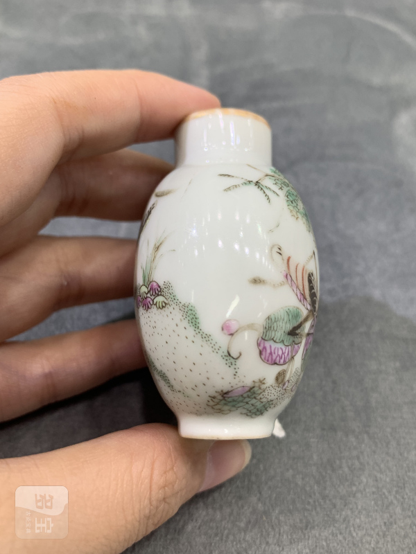 清晚期粉彩飞黄腾达鼻烟壶 - 图5